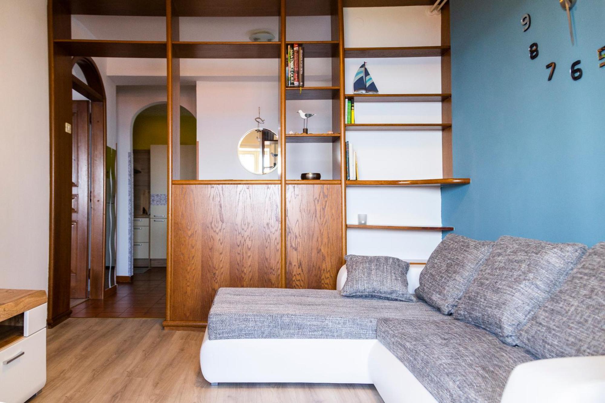 Sunny Apartment *